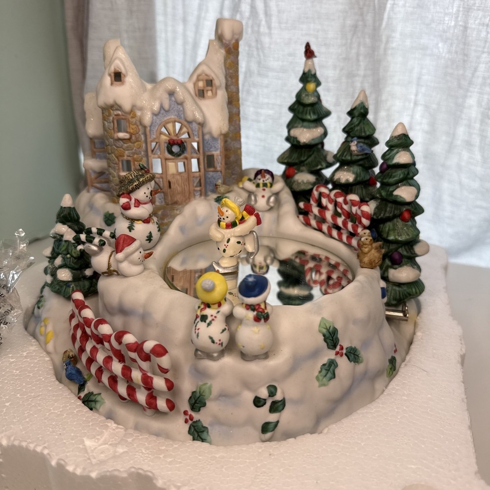 PartyLite Snowbell Candle Holder Ice Skating Snowman Christmas Music Box (P7651) - Picture 2 of 5